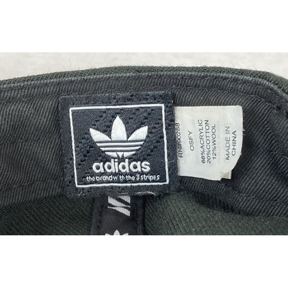 Adidas Hat Cap Youth Fit Black Snap Back White Embroidered Logo - Picture 4 of 4